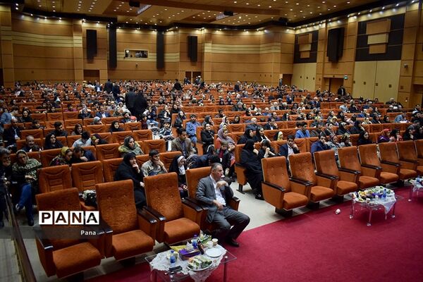 جشن انقلاب ویژه کارکنان ستادی آموزش و پرورش آذربایجان شرقی