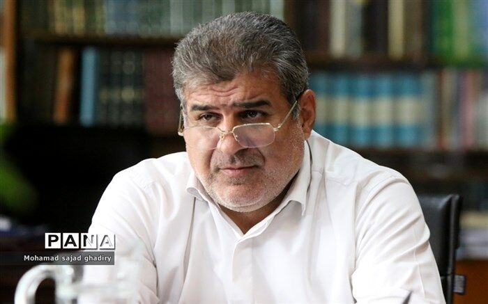 عبدالرضا فولادوند خطاب به نمایندگان مجلس دانش‌آموزی: انعکاس‌دهنده مشکلات جامعه دانش‌آموزی باشید