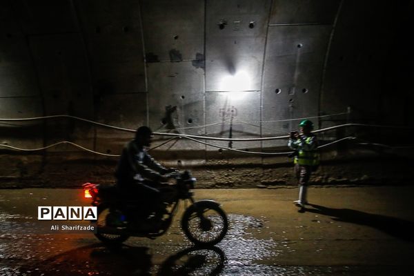 عملیات حفاری مکانیزه و دستی تونل های مترو تهران
