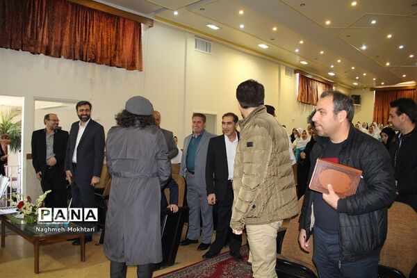 هفته سرود و نمایش در ناحیه یک ری
