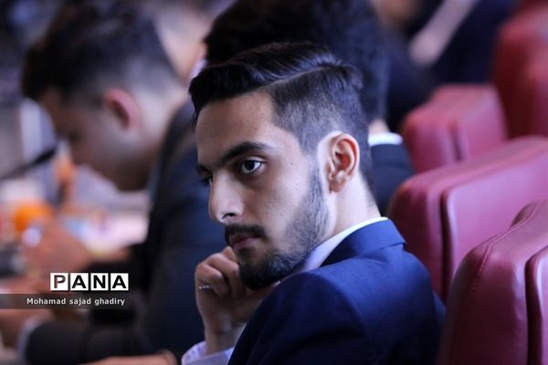 دومین نشست قطبی نهمین دوره مجلس دانش‌آموزی-2