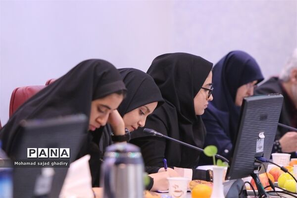 دومین نشست قطبی نهمین دوره مجلس دانش‌آموزی-2