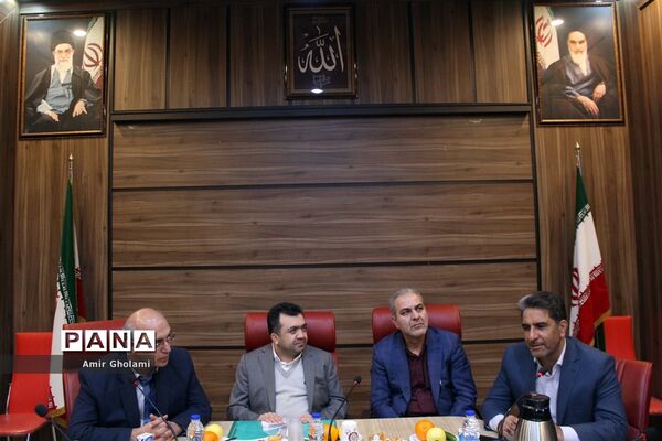 نشست قائم مقام وزیر با مدیرکل و مسئولان آموزش و پرورش شهرستان‌های تهران