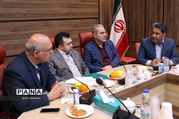 نشست قائم مقام وزیر با مدیرکل و مسئولان آموزش و پرورش شهرستان‌های تهران