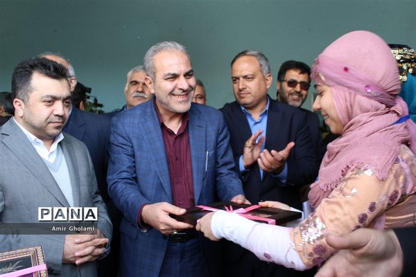 نمایشگاه دستاوردهای بزرگ دستان کوچک