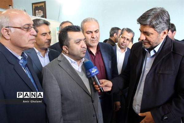 نمایشگاه دستاوردهای بزرگ دستان کوچک