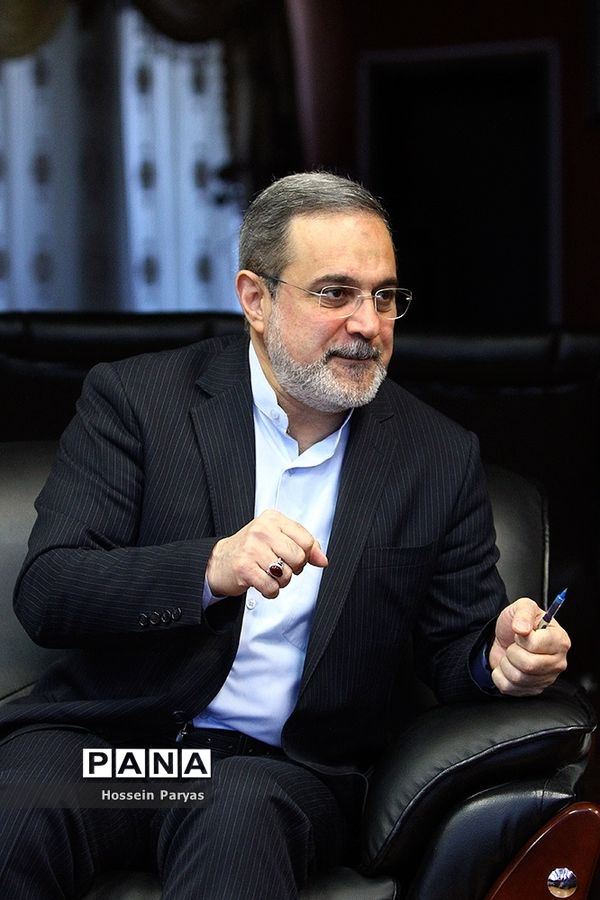 دیدار رامبد جوان با وزیر آموزش و پرورش