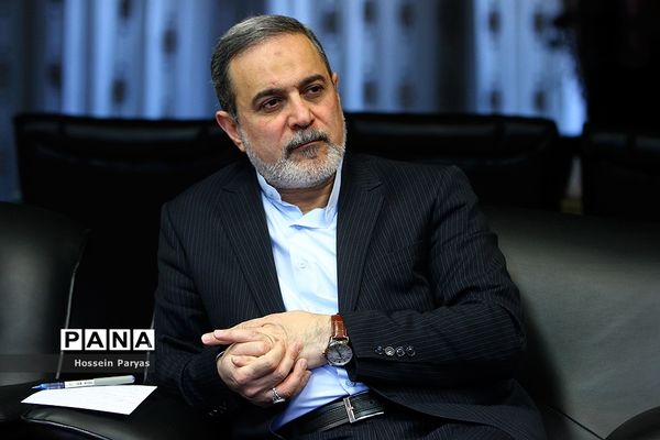 دیدار رامبد جوان با وزیر آموزش و پرورش