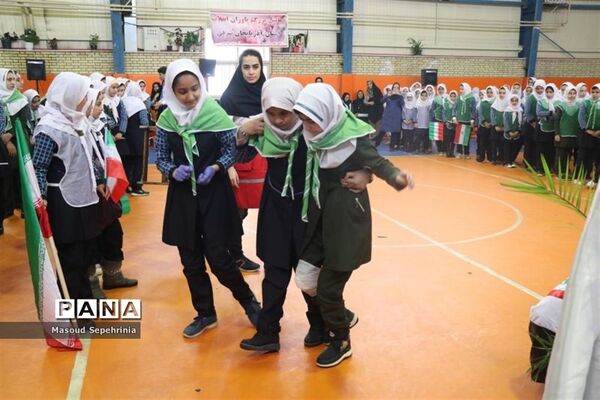 همایش بزرگ یاوران انقلاب پیشتاز در دبستان منیر باسمنج
