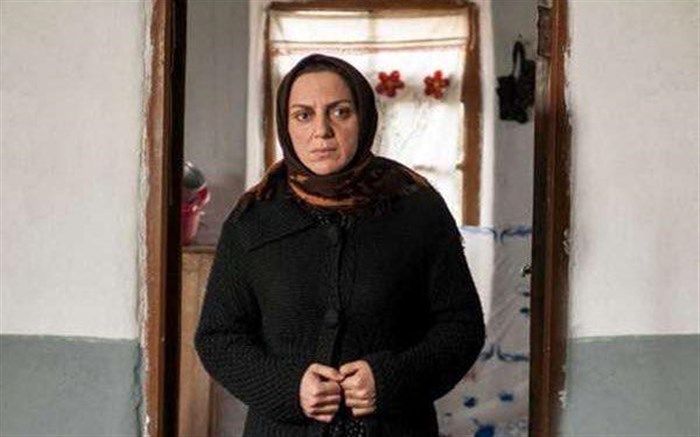 ظرافت بازیگرى زنانه نسرین بابایى در تئاتر «مادر»