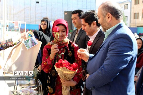 جشنواره دانش‌آموزی بومی محلی مازندران