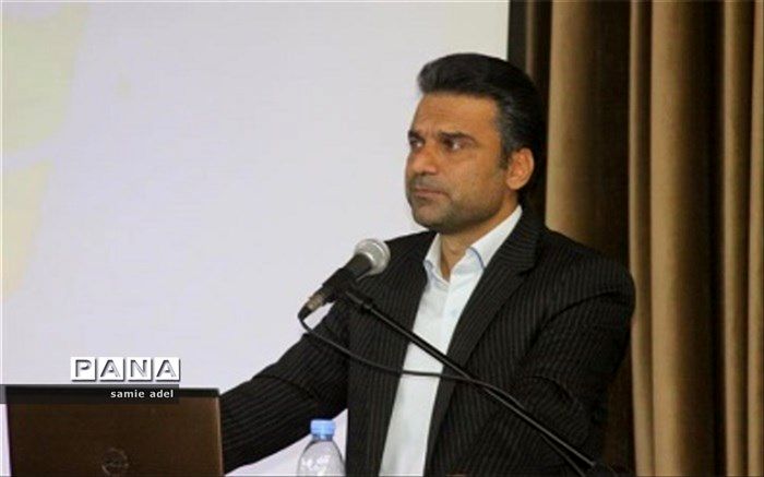 مدیر آموزش و پرورش نجف آباد: یکی از وظایف مدیران، تقویت هویت ملی دانش آموزان طبق سند تحول بنیادین است