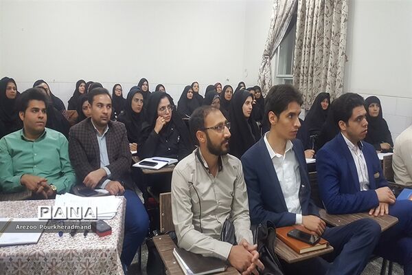 بازدید رئیس اداره استعدادهای درخشان یزد از دوره ضمن خدمت طرح ملی شهاب