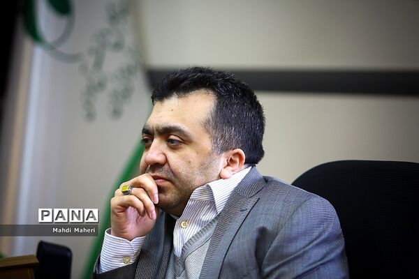 دیدار  قائم مقام وزیر آموزش و پرورش با بستگان فرهنگی شهدا در روز تکریم همسران و مادران شهدا