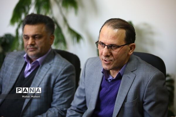 دیدار  قائم مقام وزیر آموزش و پرورش با بستگان فرهنگی شهدا در روز تکریم همسران و مادران شهدا