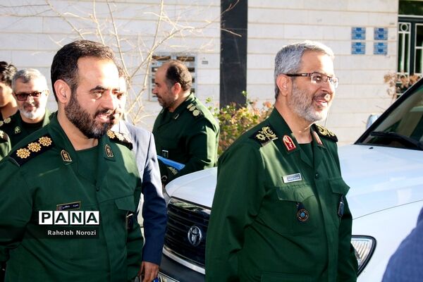 دیدار سردار غیب‌پرور با خانواده شهید «عباس دانشگر»