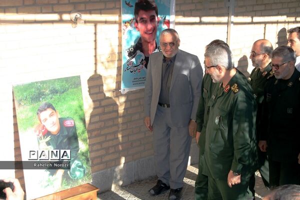دیدار سردار غیب‌پرور با خانواده شهید «عباس دانشگر»