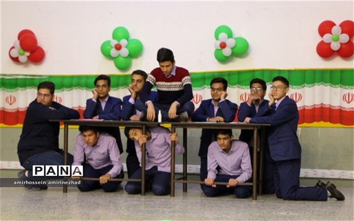 حضور فوق العاده گروه تئاتر دبیرستان ایرانشهر در جشنواره هنرهای نمایشی