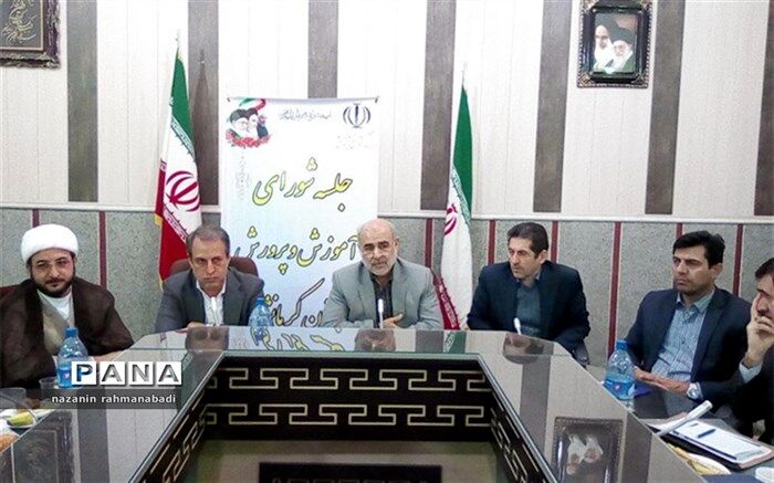 معاون استاندارکرمانشاه:امور استان را با برنامه منسجم پیش برده ایم