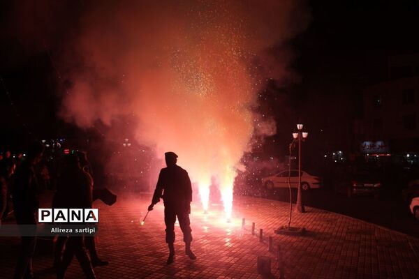 گلبانگ الله اکبر و نورافشانی میادین شهرقدس درشب ۲۲ بهمن