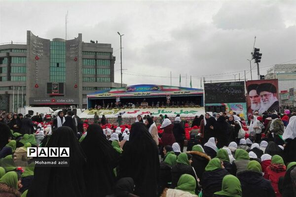 حضور تشکل‌های دانش‌آموزی در راهپیمایی 22 بهمن