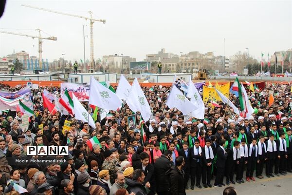 راهپیمایی یوم الله 22 بهمن در مشهد