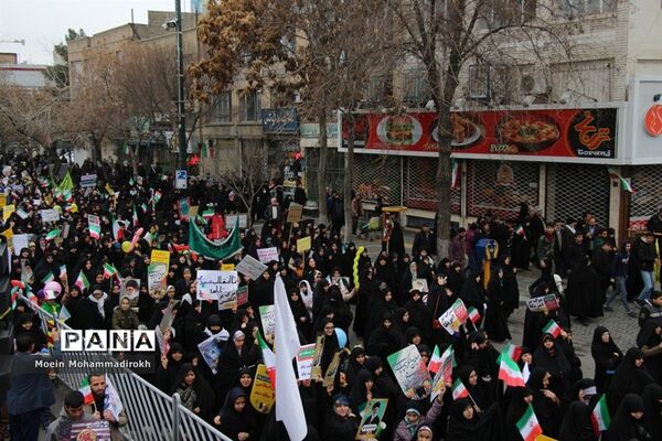 راهپیمایی یوم الله 22 بهمن در مشهد