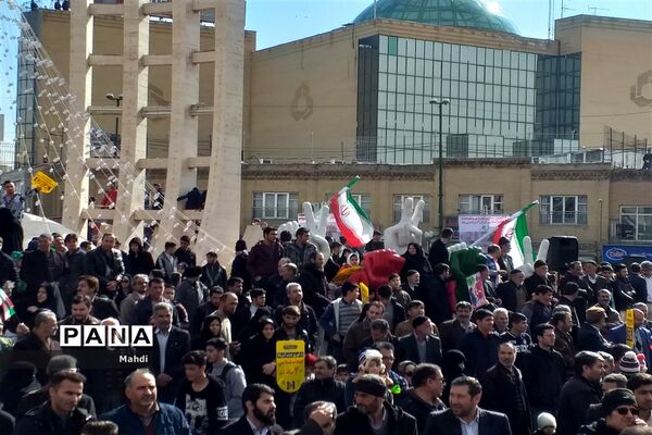 راهپیمایی باشکوه 22 بهمن در زنجان