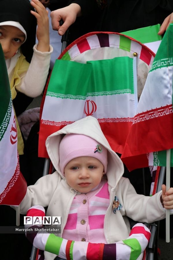 حضور پرشکوه مردم بیرجند در راهپیمایی22بهمن