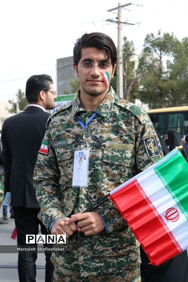 حضور پرشکوه مردم بیرجند در راهپیمایی22بهمن