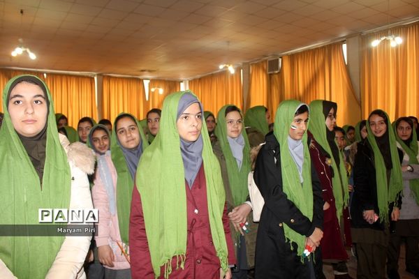 تمرین نهایی سرود 1357 نفری توسط دانش آموزان مدارس منتخب همدان