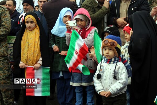 راهپیمایی 22 بهمن مردم شریف چهاردانگه