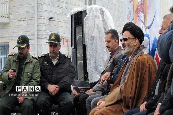 حضور پر شور مردم شهرستان فیروزکوه در راهپیمایی 22 بهمن