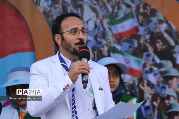 غرفه سازمان دانش‌آموزی شهر تهران در راهپیمایی 22 بهمن ماه تهران