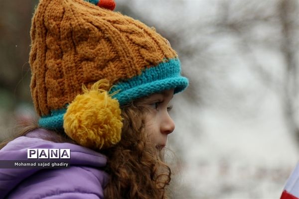 غرفه سازمان دانش‌آموزی شهر تهران در راهپیمایی 22 بهمن ماه تهران