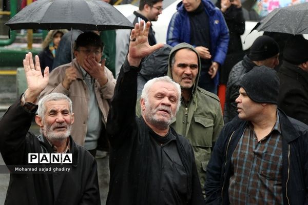 غرفه سازمان دانش‌آموزی شهر تهران در راهپیمایی 22 بهمن ماه تهران