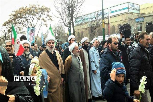 راهپیمایی 22 بهمن ماه در تبریز-2