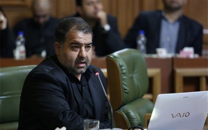 فراهانی، عضو شورای شهر تهران: دستفروشی در برخی کشورها، جاذبه گردشگری محسوب می شود
