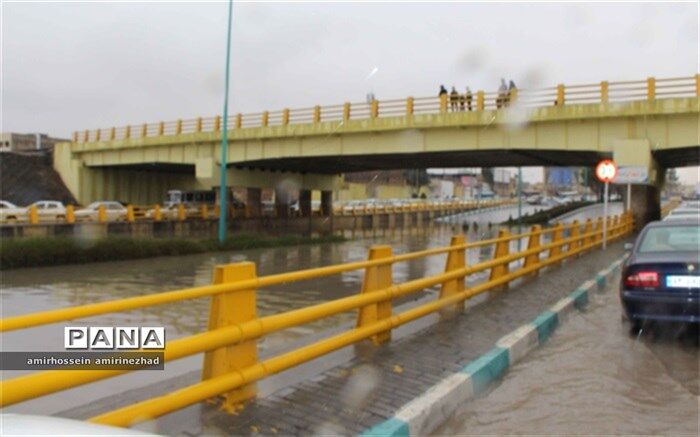 آب گرفتگی معابر همچنان ادامه دارد