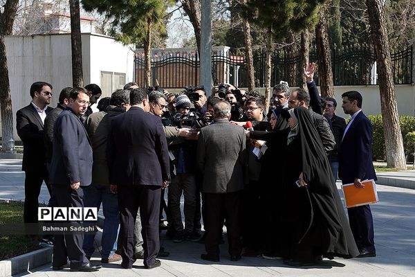 حاشیه جلسه هیات دولت