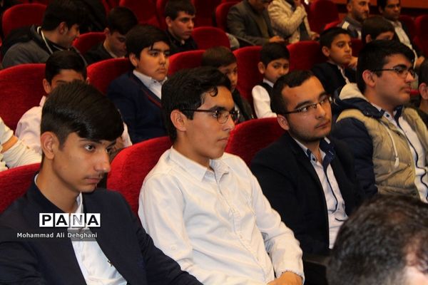 برگزاری آیین اختتامیه مسابقات قرآن، عترت و نماز و فرهنگی هنری درشهرستان بهارستان