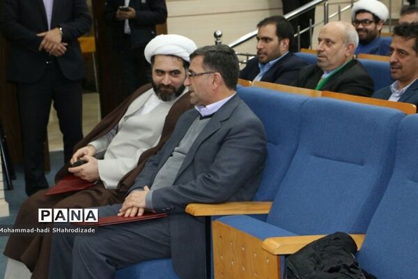 تجلیل از آموزش و پرورش خراسان رضوی به عنوان دستگاه برتر در حوزه توسعه و ترویج فرهنگ نماز در سال 96
