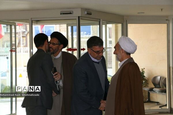 تجلیل از آموزش و پرورش خراسان رضوی به عنوان دستگاه برتر در حوزه توسعه و ترویج فرهنگ نماز در سال 96