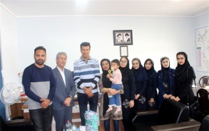 ملاقات گروه نمایشی گلبانگ با مدیر آموزش و پرورش دشتستان