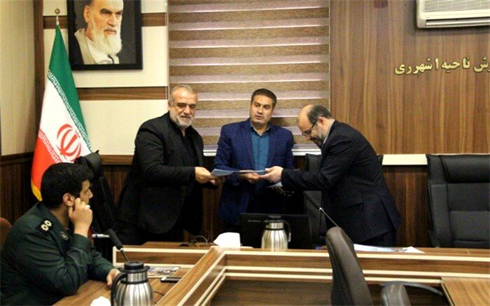 تجلیل از  تلاشگران و برگزار ‌کنندگان اردوی راهیان نور در اداره آموزش و پرورش ناحیه یک ری