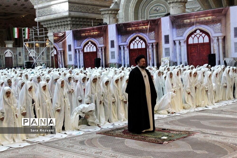 جشن طوبائیان از فرش تا عرش در حرم امام راحل