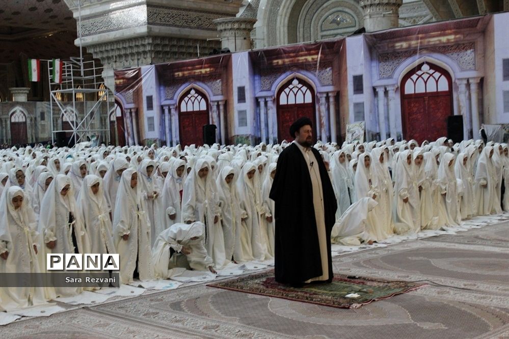 جشن طوبائیان از فرش تا عرش در حرم امام راحل