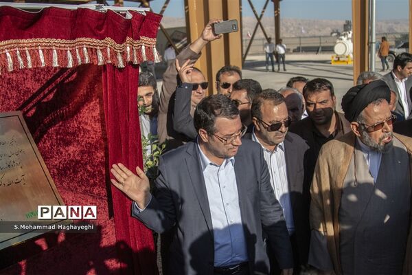 آغاز عملیات انتقال آب خلیج فارس به لامرد