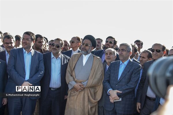 آغاز عملیات انتقال آب خلیج فارس به لامرد