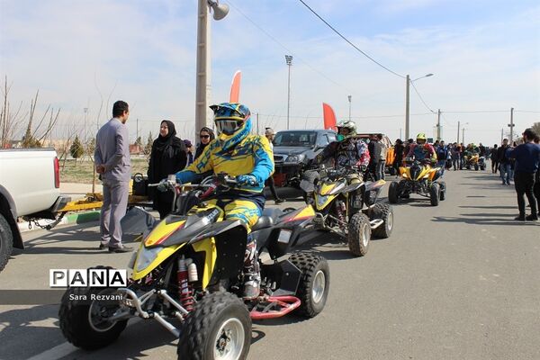 همایش  بزرگ خودروهای قدیمی، کلاسیک و آفرود در اسلامشهر
